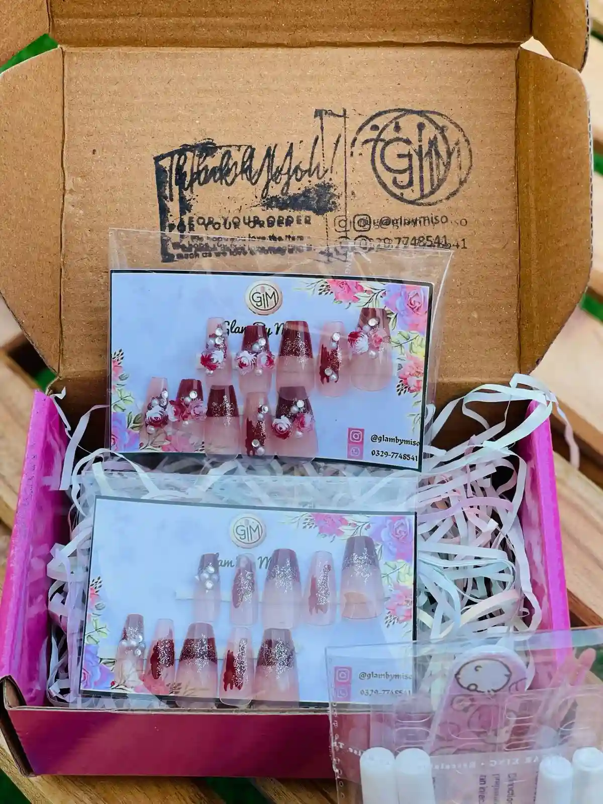 Romantic Red & Nude Floral Press-On Nails – Luxurious & Elegant