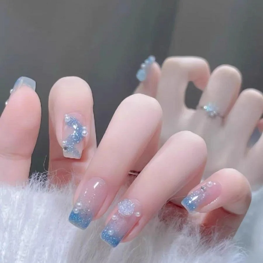 ✨ Blue ombre with a dazzling glitter finish Glam By Misu! ✨ - Image 2